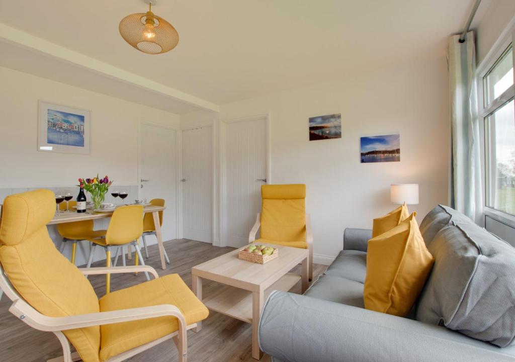 Gallery image of No. 2 The Poop Deck in Dartmouth