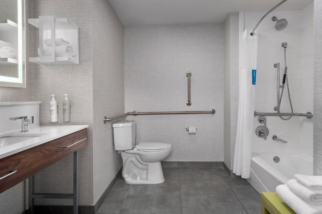 Hampton Inn Birmingham I-65/Lakeshore Drive photo