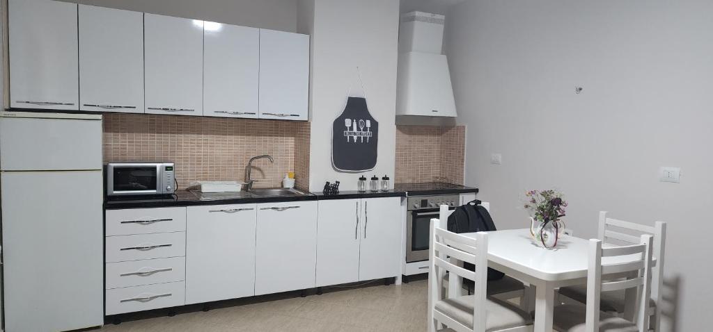 Hi Apartments S2 City Center self check in 24h - Image 6
