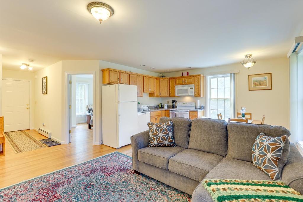 Charming Chester Apartment Steps to Main Street!, Chester (aktualisierte Preise für 2024)