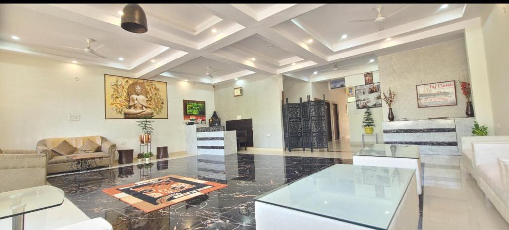 Kuchyň nebo kuchyňský kout v ubytování Taj Classic Agra