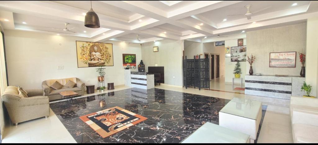 Kuchyň nebo kuchyňský kout v ubytování Taj Classic Agra