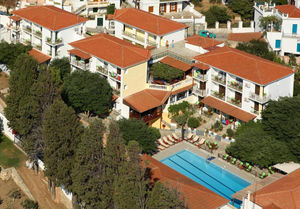 Bazén v ubytování Ionia Hotel nebo v jeho okolí