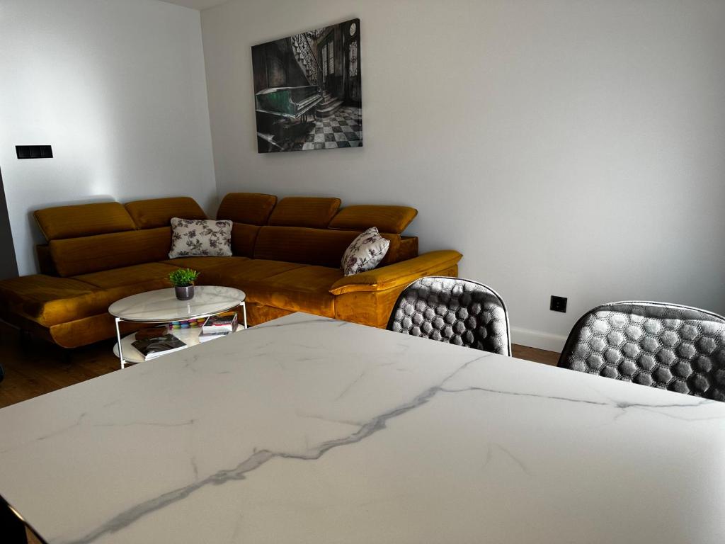 Posedenie v ubytovaní OLIMPIC Apartament Klimatyzacja Garaż Winda Suwałki