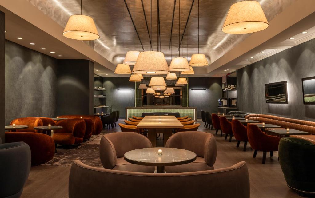 Thompson Central Park New York, by Hyatt - 
