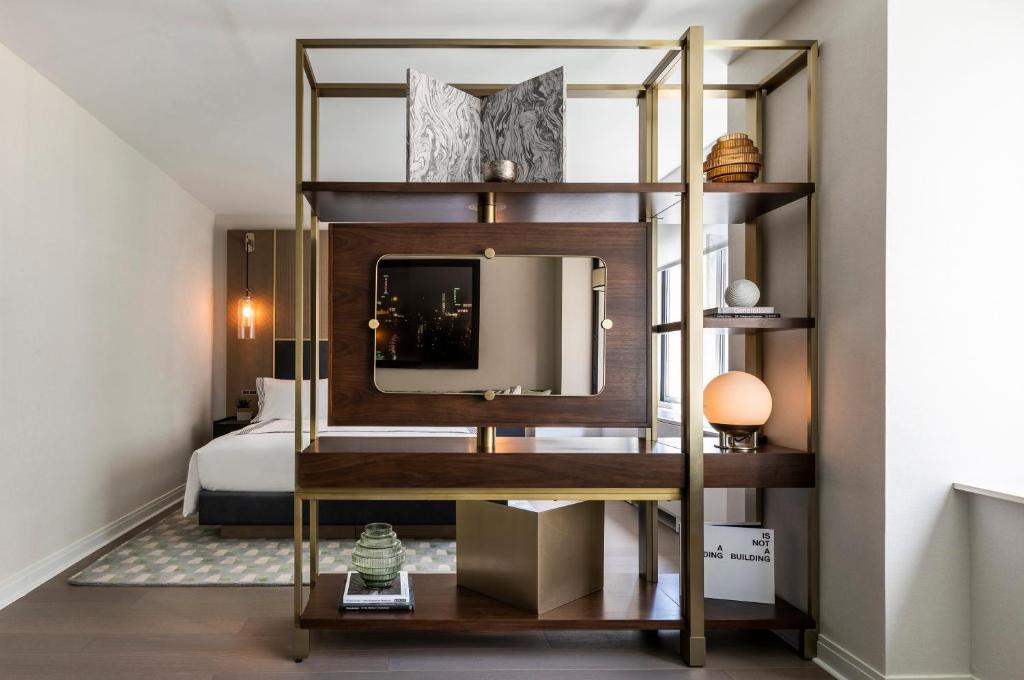 Thompson Central Park New York, by Hyatt - 