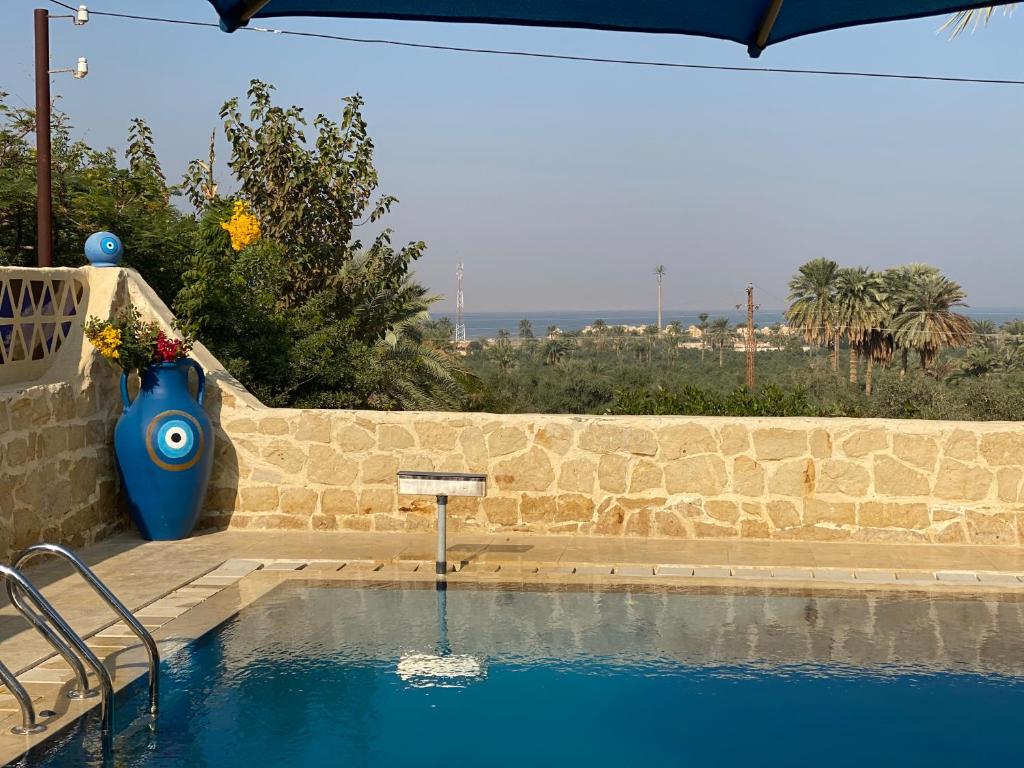 Bazén v ubytování Lemon tree villa nebo v jeho okolí