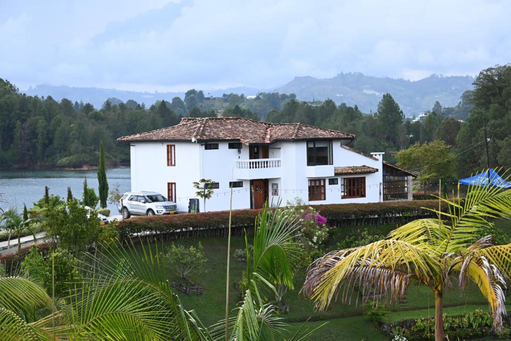 Casa Peninsula Trinidad con Jacuzzi, Guatapé Precios 2023 actualizados