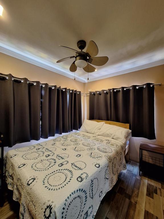 JOE'S CASTLE - Housity