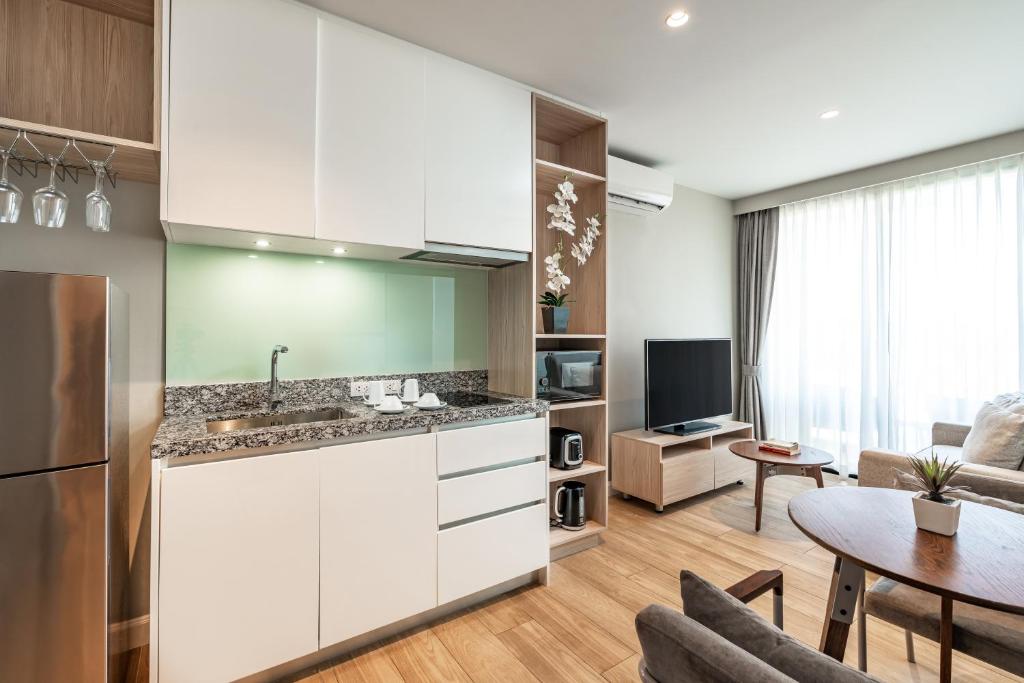 Diamond Resort Phuket Official Account - Grand Deluxe Suite Hollywood Twin