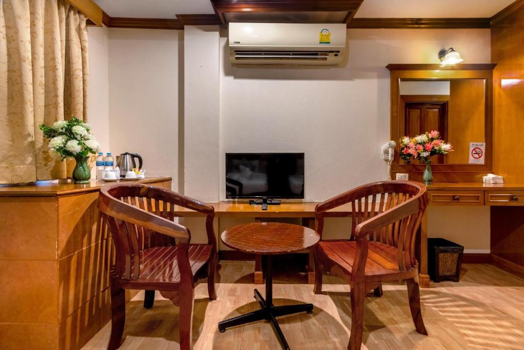 JB Green Hotel Patong - Resim 41