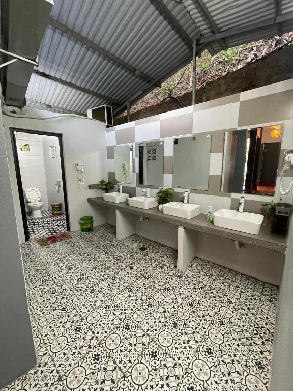 Woodstock Beach Camp - 18