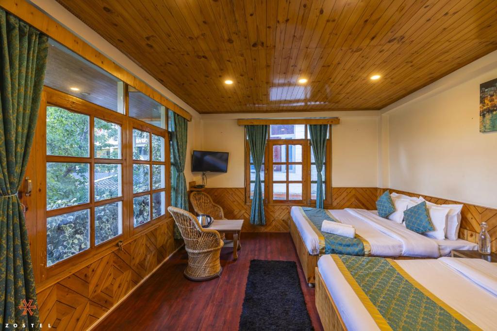 Posezení v ubytování Zostel Old Manali