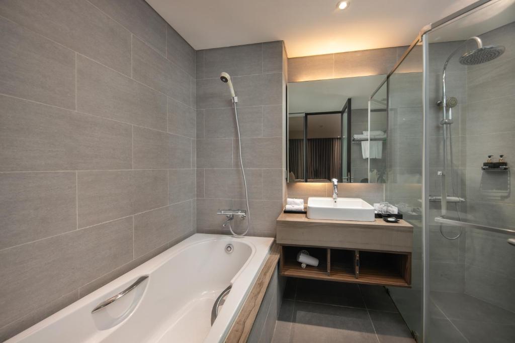 Koupelna v ubytování Avora Hotel