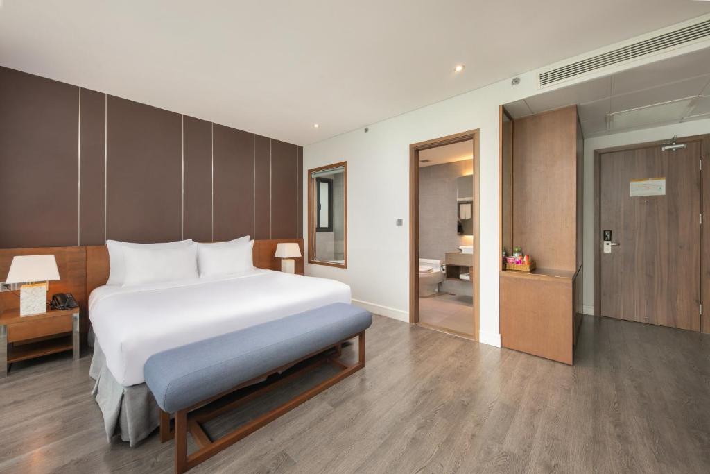 Postel nebo postele na pokoji v ubytování Avora Hotel