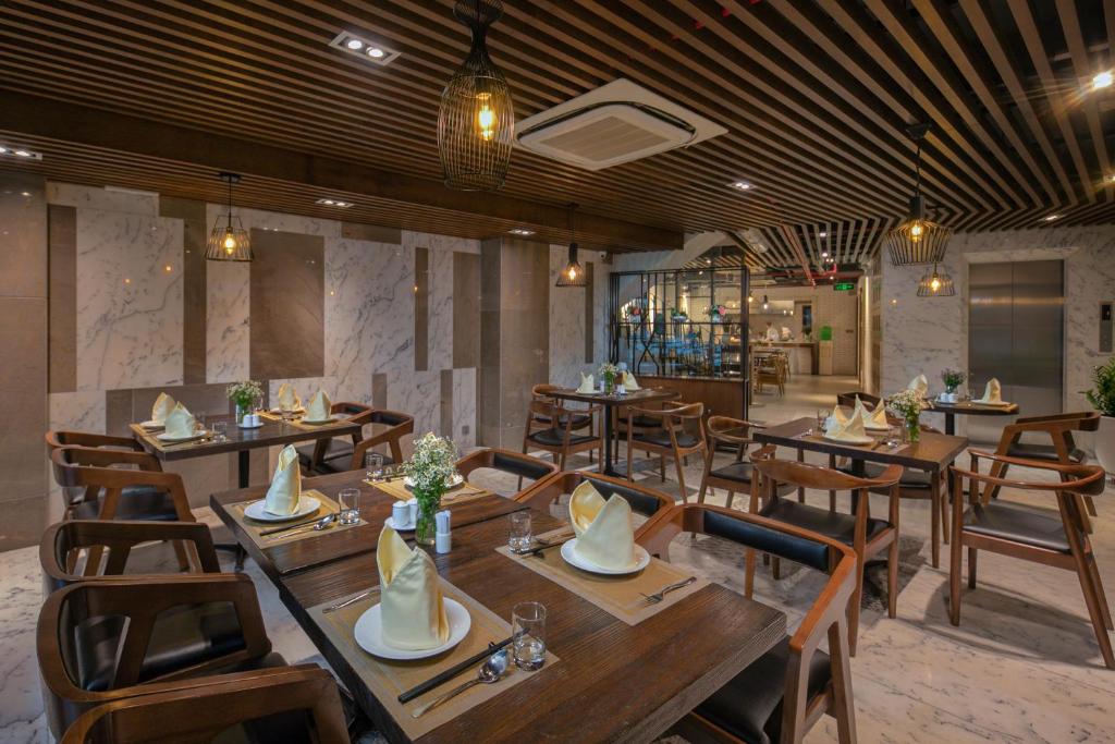 Restaurace v ubytování Avora Hotel