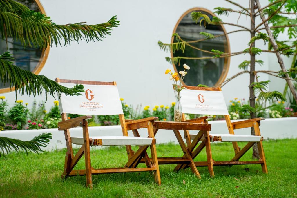 Zahrada ubytování Golden Jomtien Beach Hotel