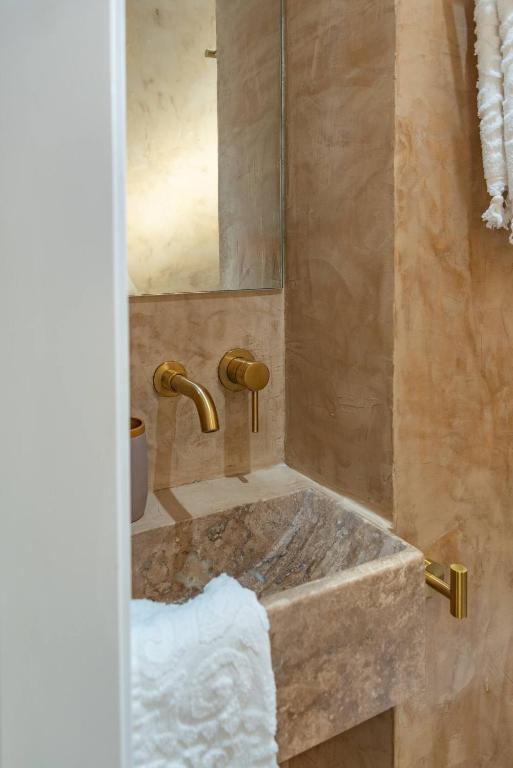 Bagno di Manus Dei Exclusive Suites