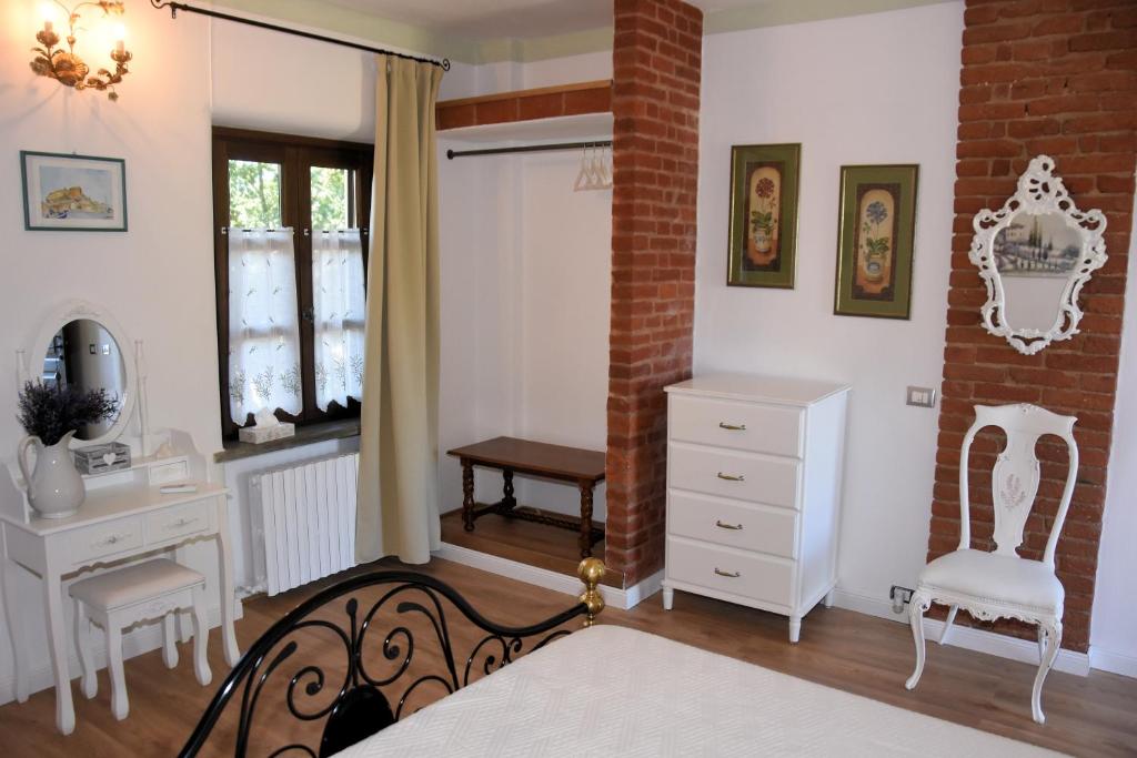 Fotografie z fotogalerie ubytování Guest House La Carolina v destinaci Tigliole