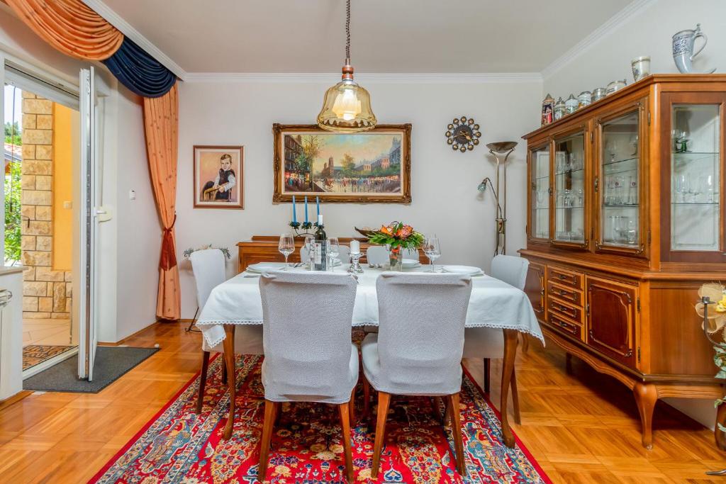 Fotografia z galérie ubytovania VILLA MARRY v destinácii Jadranovo