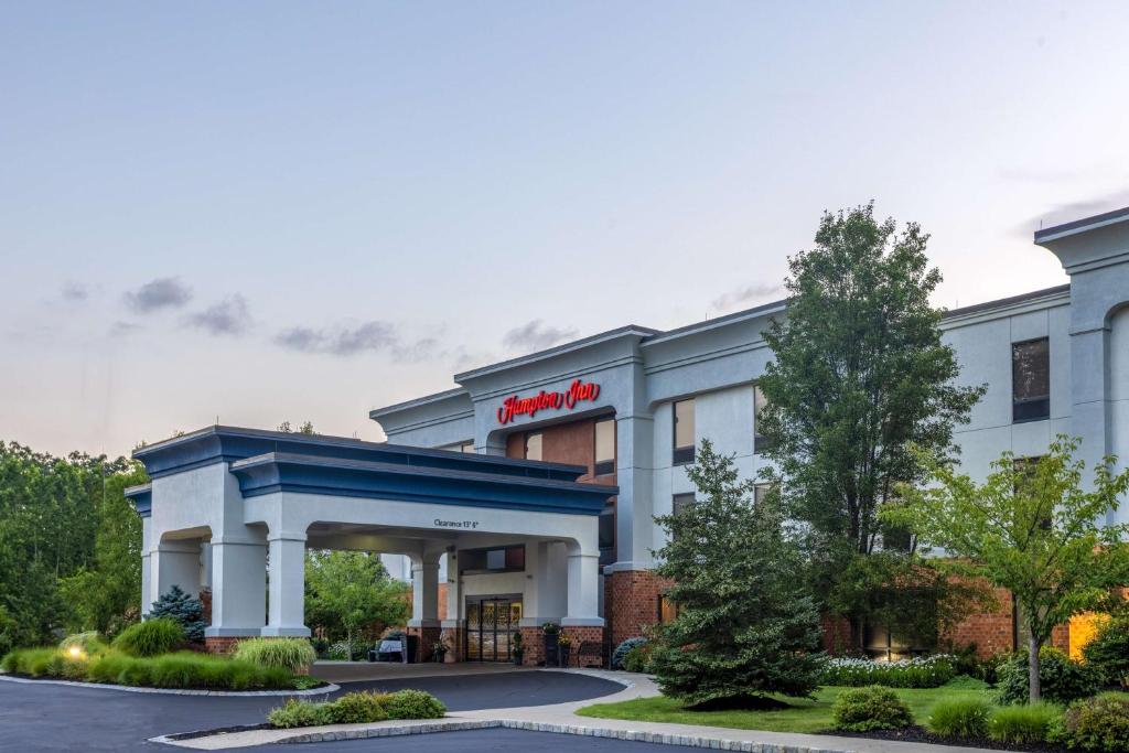 una representación de la parte delantera de un hotel en Hampton Inn Harriman Woodbury, en Central Valley