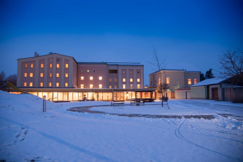 Seefeld-Kadolz – Photos 1