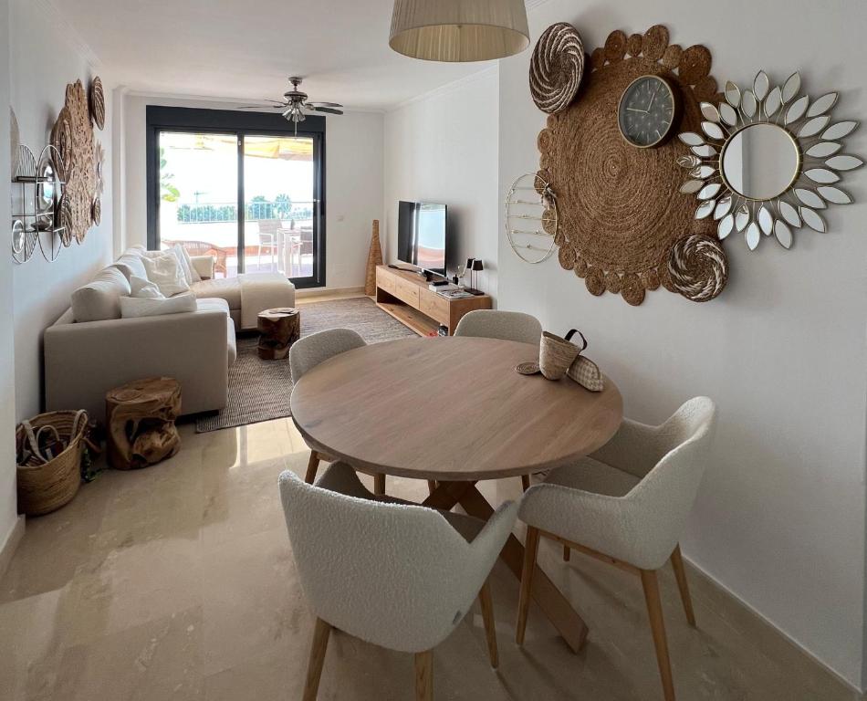 Posezení v ubytování 2 bed apt with amazing views