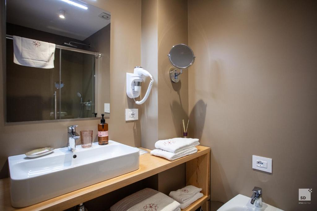 The Lady C - High Apartments - 15