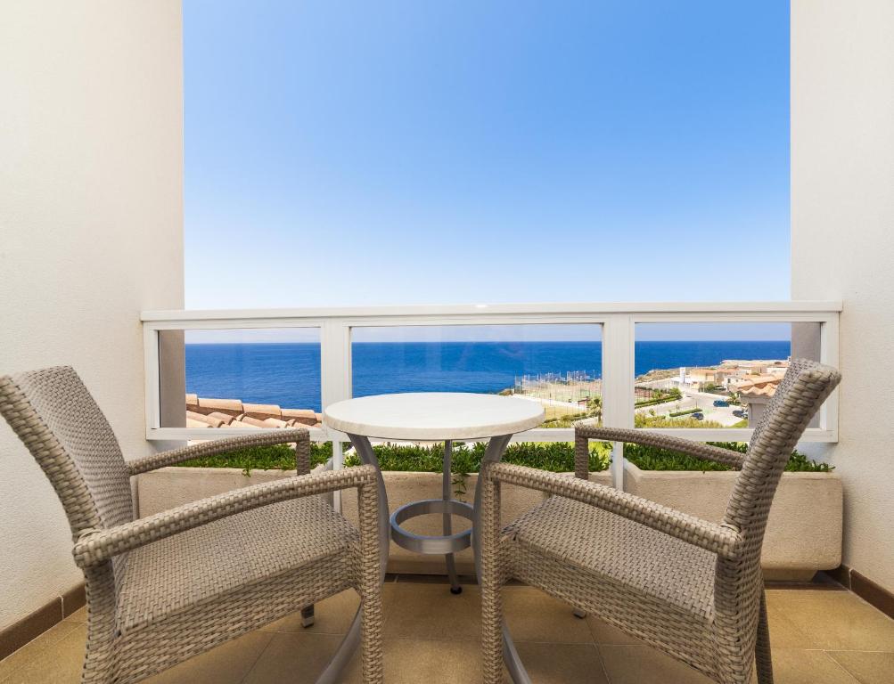 Globales Almirante Farragut, Cala en Blanes – Precios ...