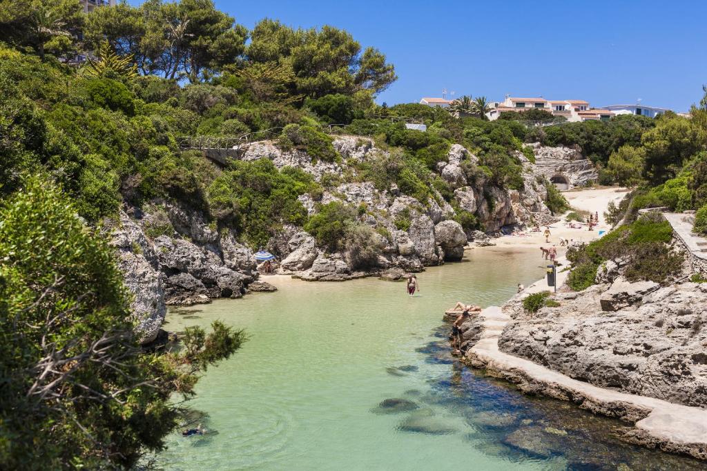Globales Almirante Farragut, Cala en Blanes – Updated 2023 Prices