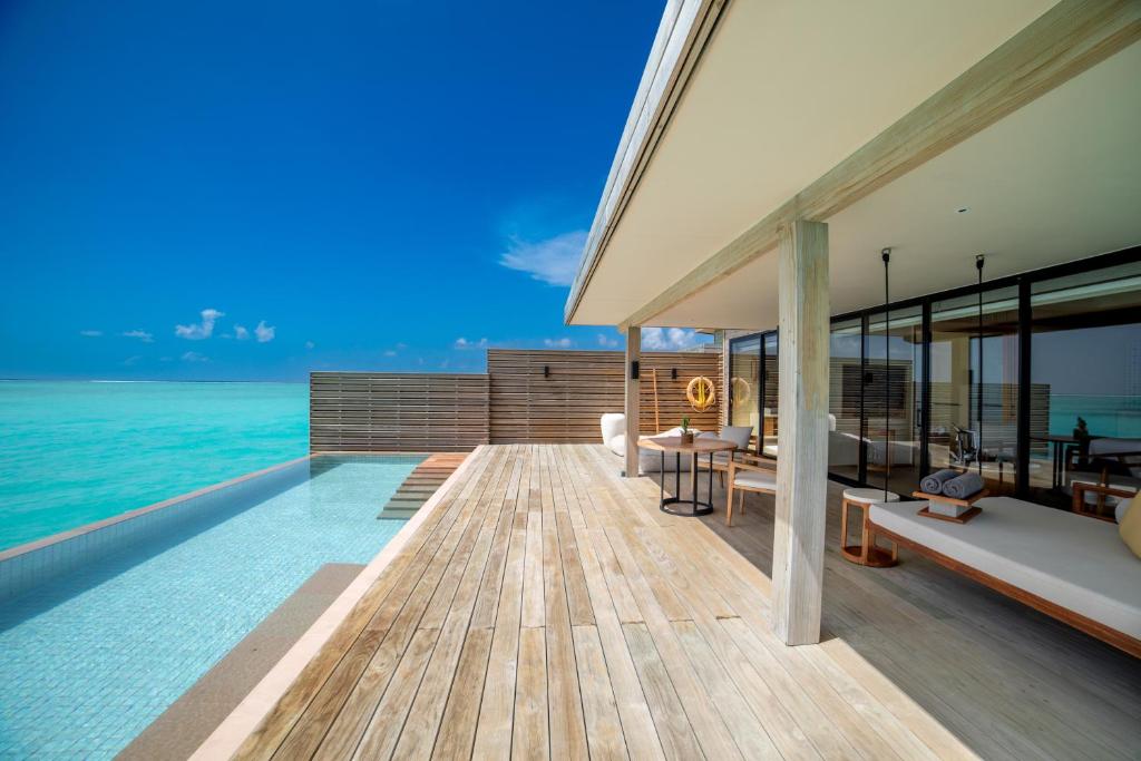Bazén v ubytování Kuda Villingili Maldives, Free Return Transfers 03 nights & above nebo v jeho okolí