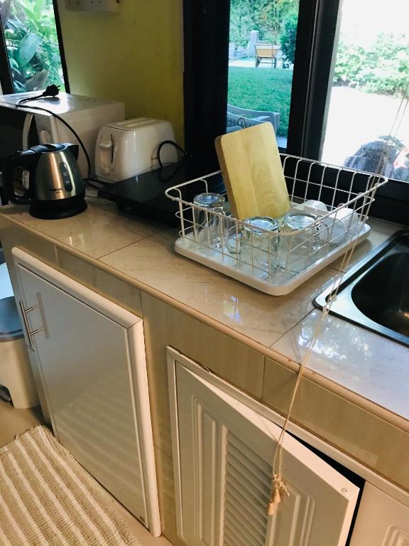 Guest House, shared pool, private bathroom and kitchen photo