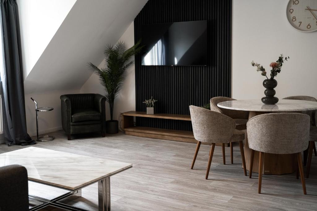 Ferienwohnungen im Stadtzentrum -JUNIK Apartments - Twee Slaapkamers Appartement