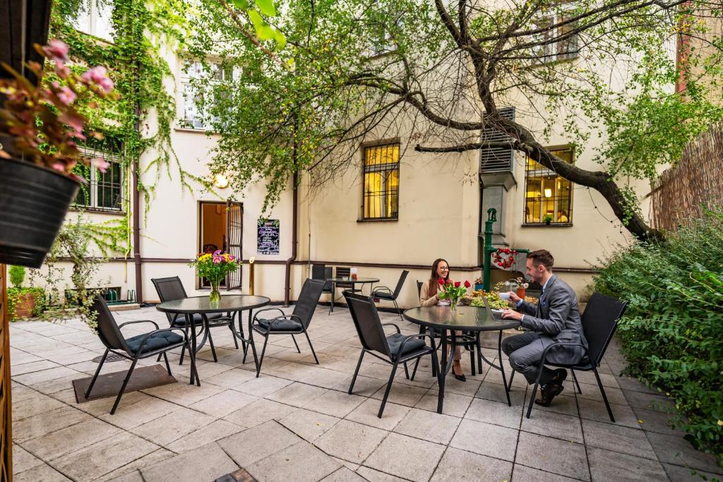 Hotel U Divadla - Czech Leading Hotels - Resim 16