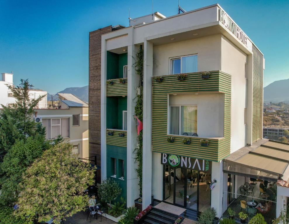 Nespecifikovaný výhled na hory nebo výhled na hory při pohledu z hotelu