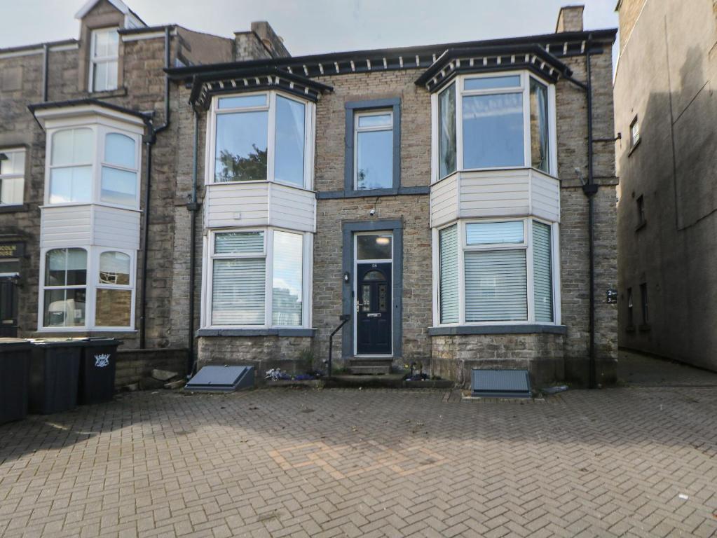 Flat 3 Englehurst Mews, Buxton (updated prices 2024)