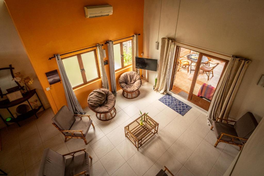 Posezení v ubytování Charming Condo