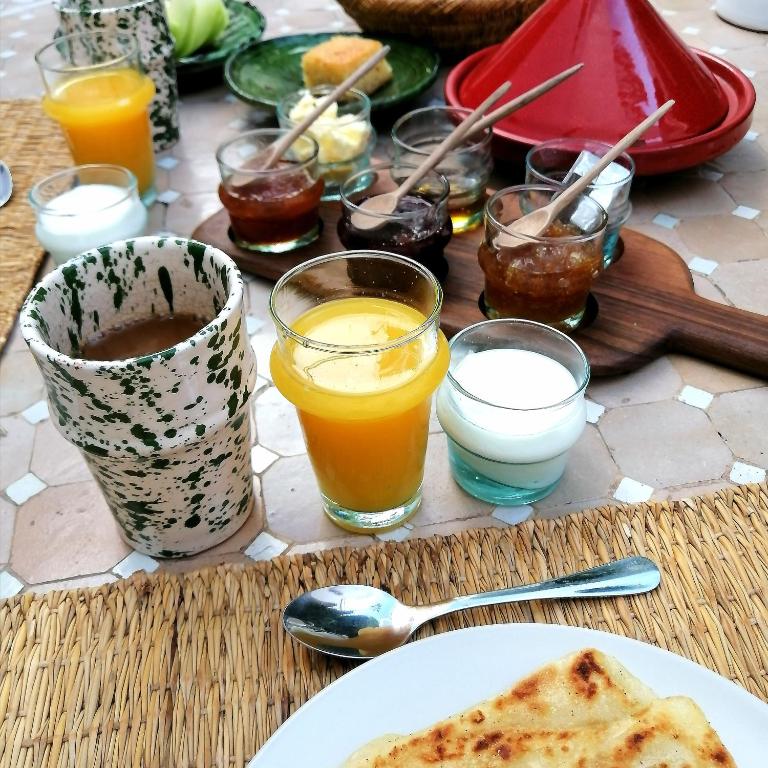 Étkezési lehetőség a riádban vagy a közelben