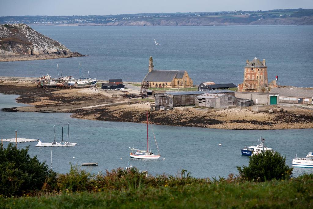 a group of boats in a body of water at Meublé De Tourisme Acanthe in Camaret-sur-Mer