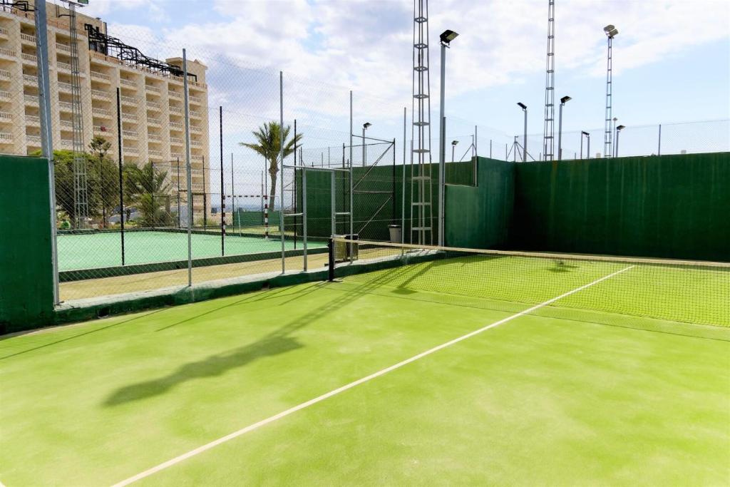 Tenis a/nebo squash v ubytování Hotel Moon Dreams Portomagno nebo okolí