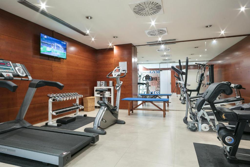 Posilňovňa alebo fitness centrum v ubytovaní Hotel Best Front Maritim