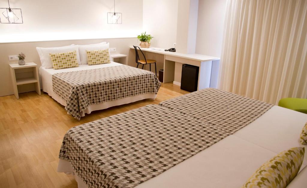 ALEGRIA Plaza Paris 4*Sup - Familiekamer (2 Volwassenen + 2 Kinderen)