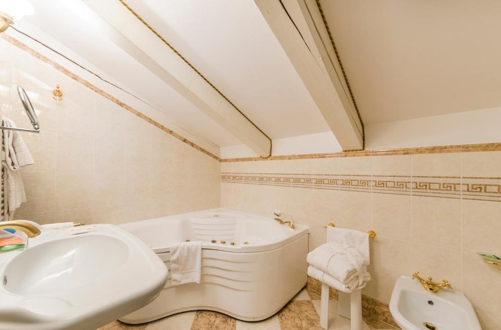 Park Hotel Villa Fiorita - Suite De Lujo