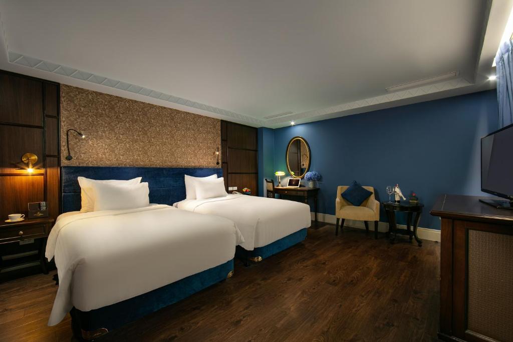 Deluxe Twin Room with Internal Window