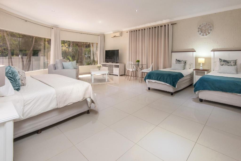 Letto o letti in una camera di The Beach Palace Ramsgate