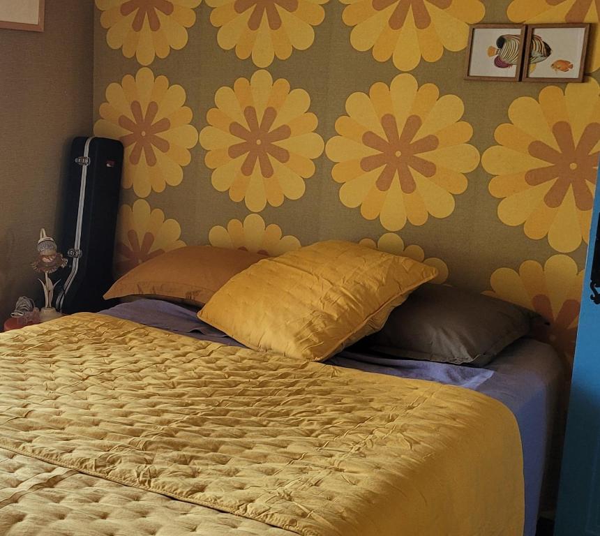 Postel nebo postele na pokoji v ubytování Chambre confortable vue sur mer