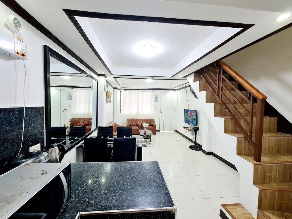 Fotografie z fotogalerie ubytování Calapan Transient House Acacia L37 v destinaci Calapan