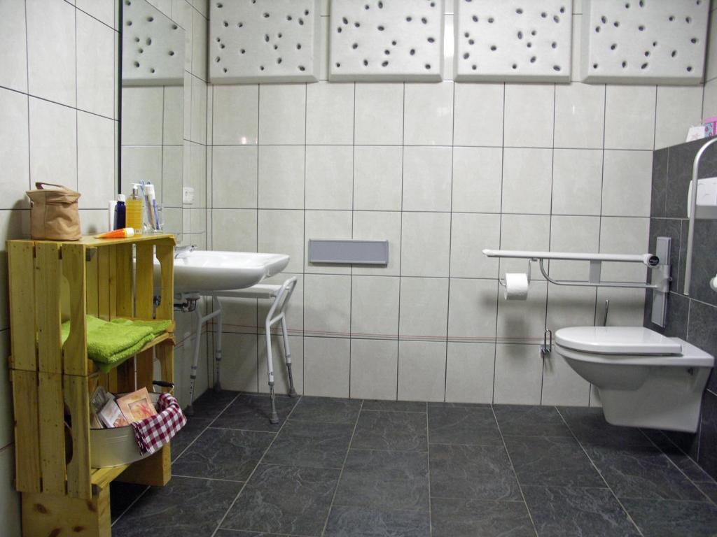 Koupelna v ubytování Aldörrum Hoevelogementen