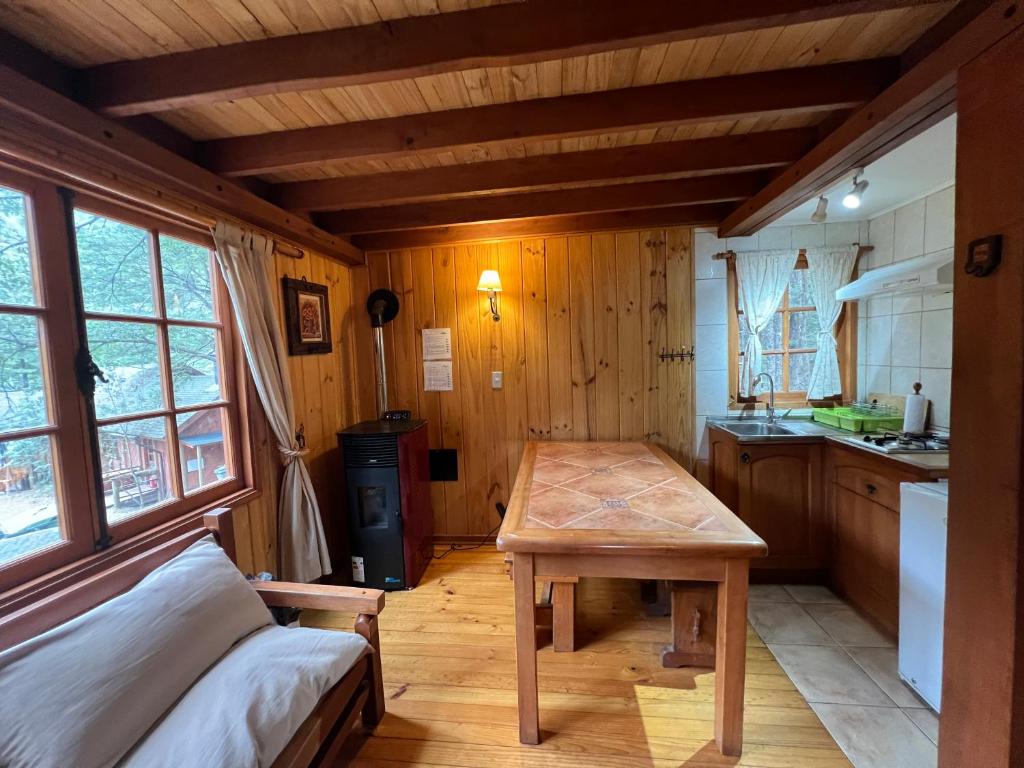Kuchyň nebo kuchyňský kout v ubytování Green Baker Lodge