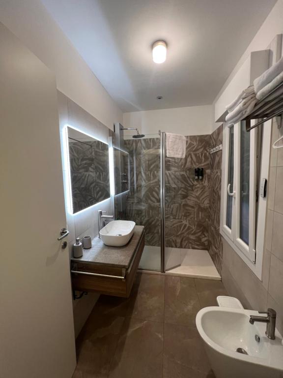 Fiori 3 Apartment - 12